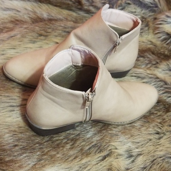 Boots - Picture 2 of 2